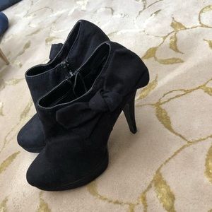 black heeled booties